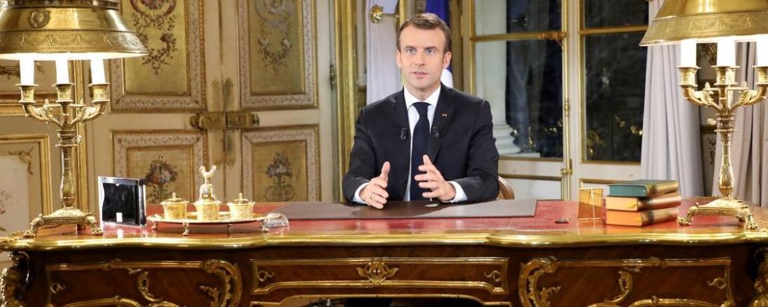 Emmanuel Macron pourrait être destitué en cas de "manquement à ses devoirs manifestement incompatible avec l'exercice de son mandat". © LUDOVIC MARIN / POOL/AFP