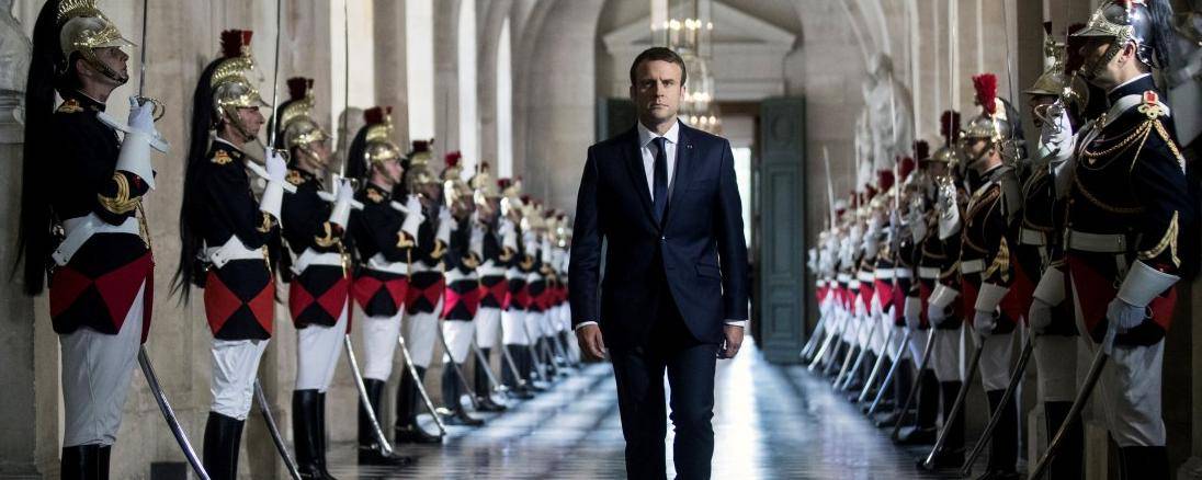 Les réformes de la Justice prévue par Emmanuel Macron devront être approuvée par les 3 cinquième du Parlement ou par référendum. © Etienne LAURENT / EPA POOL/AFP